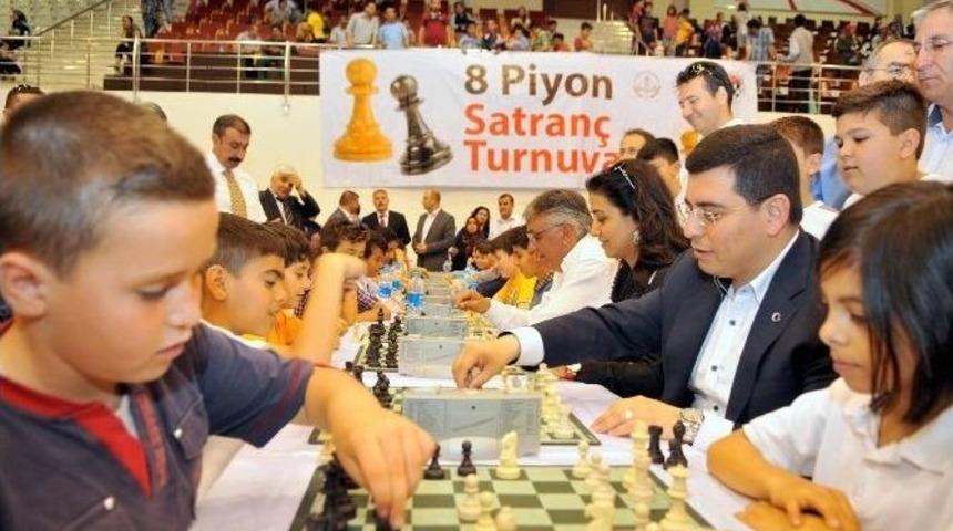Kepez, 650 &Ouml;ğrenciyi Satran&ccedil;la Buluşturdu