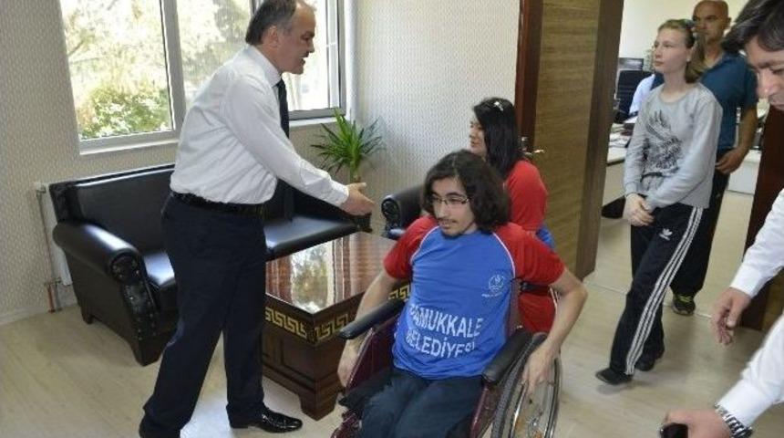 Pamukkale Belediyesi&rsquo;nden Engelli Basket Takımına Destek