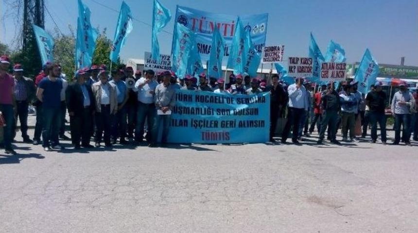 İşten &Ccedil;ıkarılan İş&ccedil;iler İ&ccedil;in Eylem Yaptılar