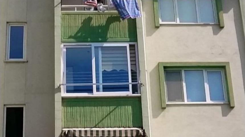 Kocaeli&rsquo;de Ev Kurşunlandı