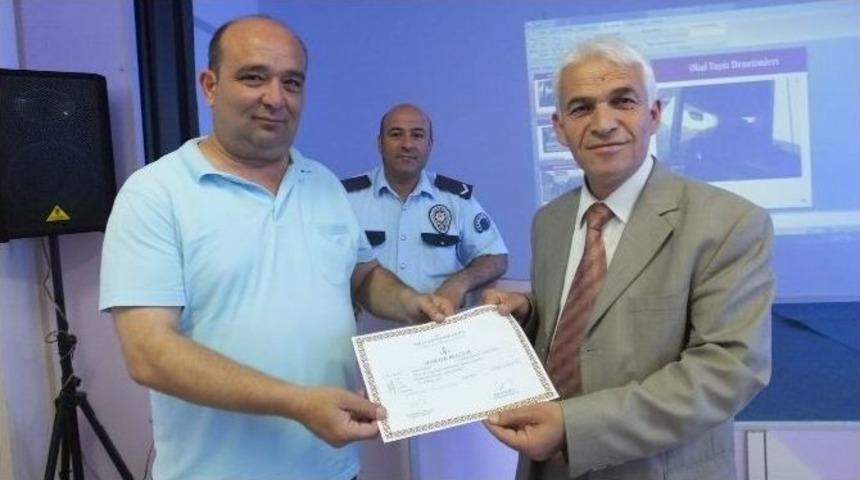 Burhaniye&rsquo;de Servis S&uuml;r&uuml;c&uuml;lerine Eğitim