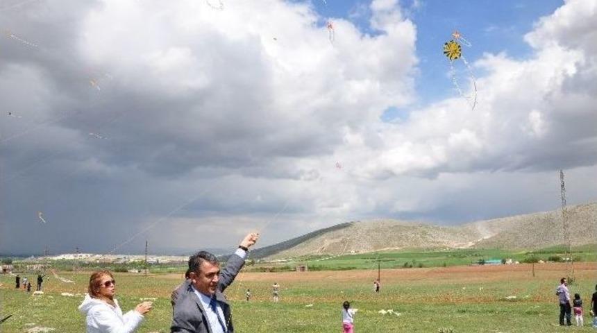 U&ccedil;urtma Şenliği Ş&ouml;lene D&ouml;n&uuml;şt&uuml;