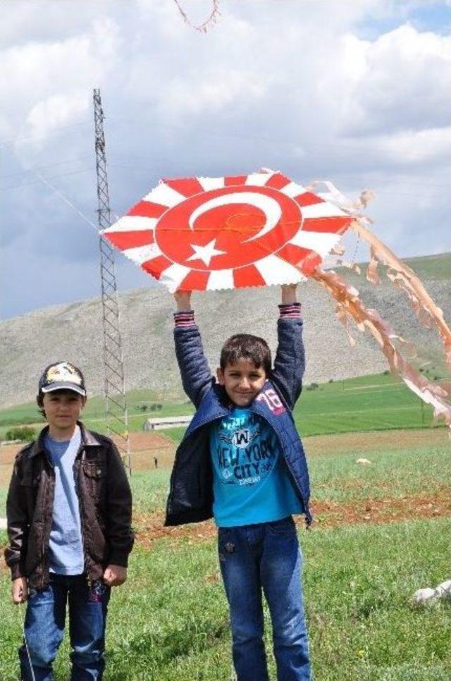 Uçurtma Şenliği Şölene Dönüştü