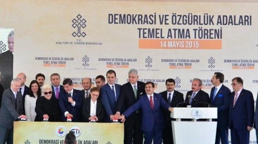 Bakan G&uuml;ll&uuml;ce, Demokrasi Ve &Ouml;zg&uuml;rl&uuml;k Adaları&rsquo;nın Temel Atma T&ouml;renine Katıldı