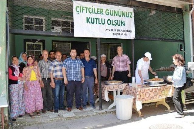 Ayvalık’ta Çiftçiler Günü Nedeniyle Ziraat Odasından Lokma Hayrı