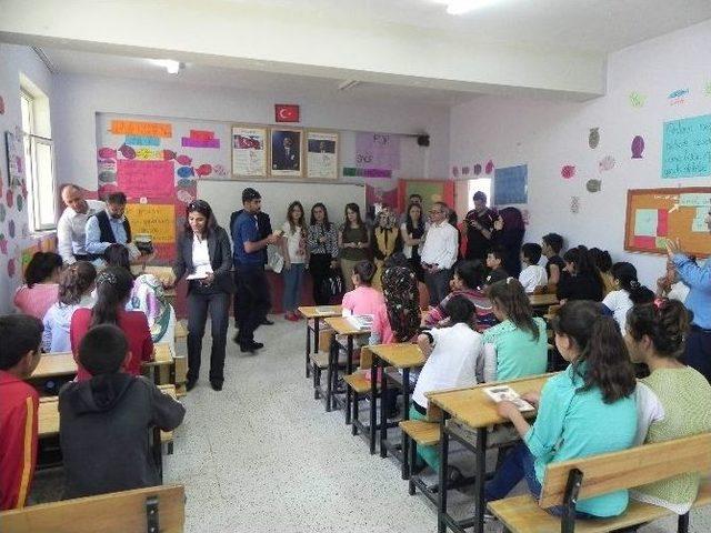 Bostanlı Ortaokulu&rsquo;nda Erdemli Ve Başarılı Birey Projesi 1