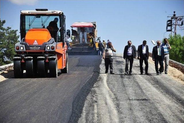 Karaman Belediyesi Üst Geçidi Asfaltlıyor