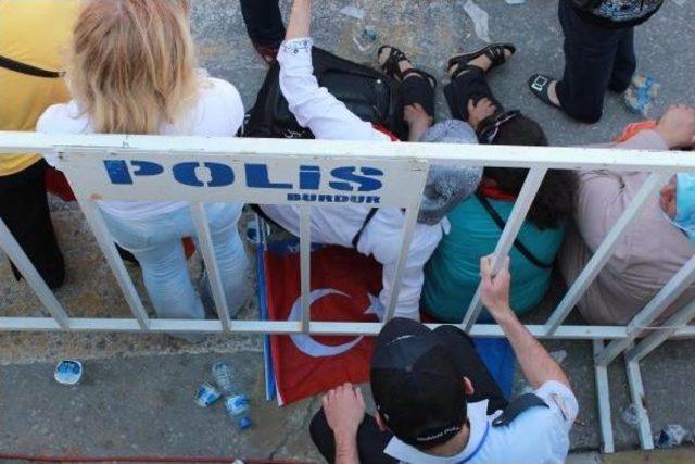 Başbakan Davutoğlu ndan Savcıya;  yassıada Hakimi Sanıyor Kendini  (2) 1