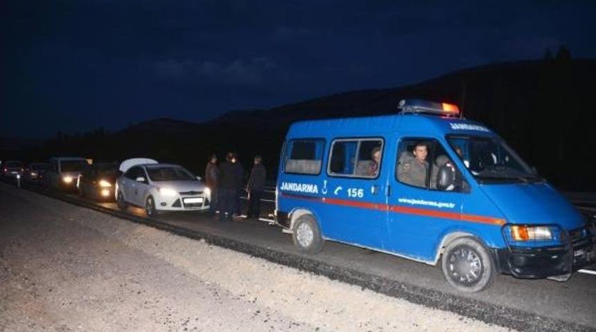 Konya'da 4 Kişilik Sivil U&ccedil;ak Mecburi Iniş Yaptı (4)