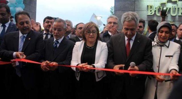 Arın&ccedil;: İnsanların &Ouml;zel Hayatına Girmek Adiliktir, Al&ccedil;aklıktır, Ahlaksızlıktır (3) 1