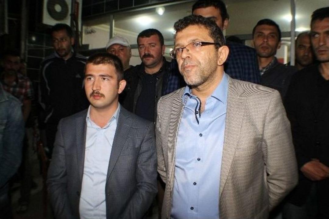 Denizli&rsquo;de Karşıt G&ouml;r&uuml;şl&uuml; &Ouml;ğrenciler Kavga Etti: 5 Yaralı