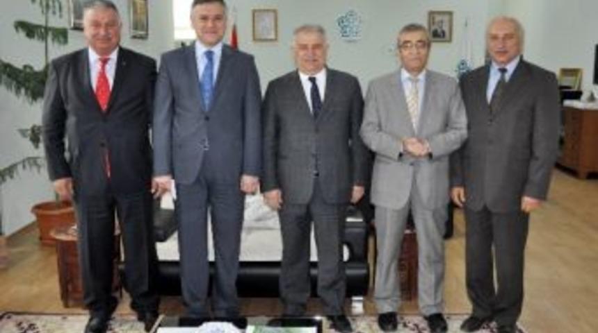 "necmettin Erbakan Vakfı İle &Uuml;niversitesi Arasında İşbirliği"