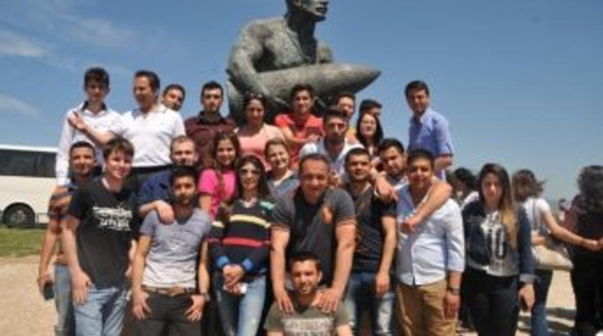 Elmalı Myo &Ouml;ğrencileri, &Ccedil;anakkale&rsquo;de Duygulu Anlar Yaşadı