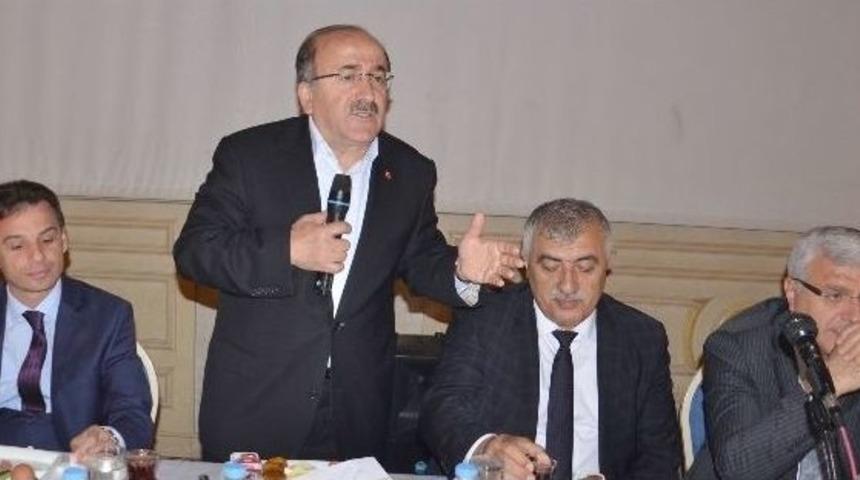 Başkan G&uuml;mr&uuml;k&ccedil;&uuml;oğlu Ma&ccedil;ka İl&ccedil;esi Muhtarları İle Bir Araya Geldi