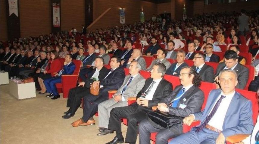 Recep Tayyip Erdoğan &Uuml;niversitesi&rsquo;nde (rte&uuml;) D&uuml;zenlenen Ulusal Tıp &Ouml;ğrenci Acil Kongresi Bug&uuml;n Başladı