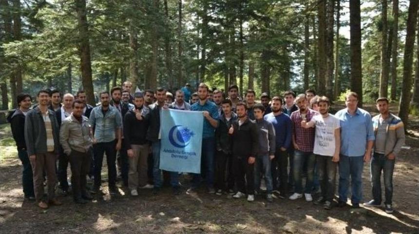 &Uuml;niversite &Ouml;ğrencileri G&ouml;lc&uuml;k&rsquo;te