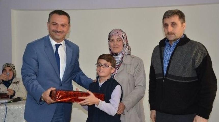 Boz&uuml;y&uuml;k&rsquo;te 40 Hadis Ezberleme Yarışması D&uuml;zenlendi