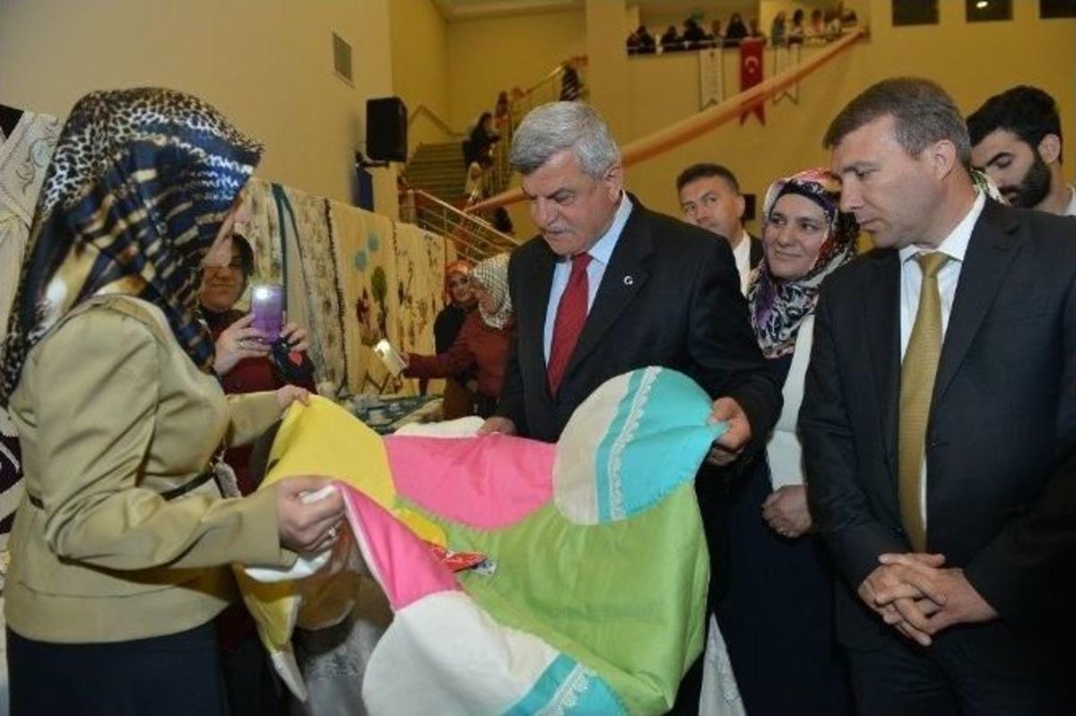 Ko-mek Dilovası İl&ccedil;e Sergisi A&ccedil;ıldı