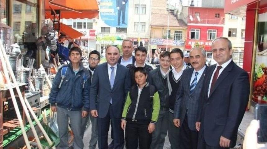 Kastamonu Valisi Tosya&rsquo;da Jandarma Komutanlığı Ve Esnafı Ziyaret Etti