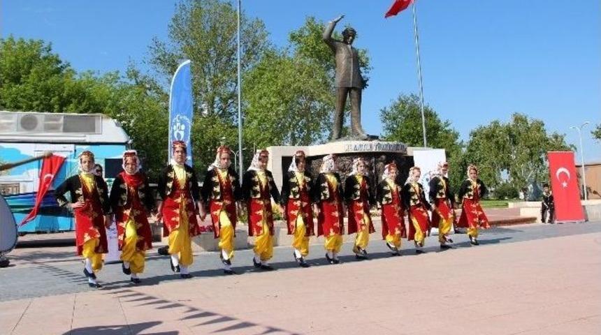 Gen&ccedil;lik Haftası Yalova&rsquo;da Kutlanmaya Başlandı