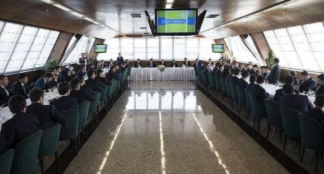 Bakan Kılı&ccedil;: &ldquo;t&uuml;rkiye&rsquo;yi Hedeflerine Gen&ccedil;ler Taşıyacak&rdquo; 2