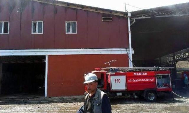 Soma'da Maden Ocağı Idare Binasında Yangın (2) - Yeniden