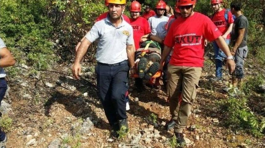 Alanya&rsquo;da Paraş&uuml;t Kazası: 2 Yaralı