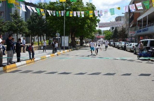 Silvan&rsquo;da Gen&ccedil;lik Haftası Y&uuml;r&uuml;y&uuml;ş&uuml; 1