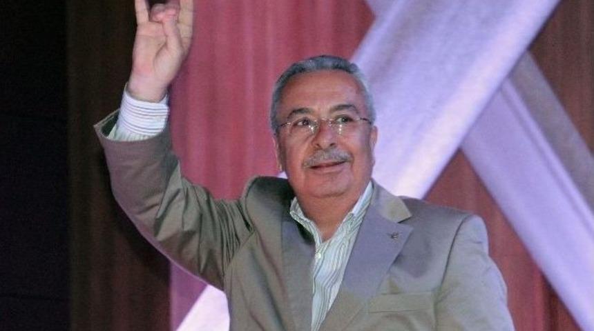 Zeki &Ccedil;akan&rsquo;a &Uuml;lk&uuml; Ocakları Gecesinde Sevgi G&ouml;sterisi