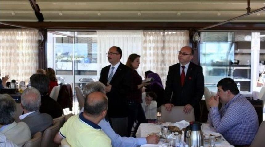 Ak Parti Mudanya&rsquo;da Stratejik Kahvaltı