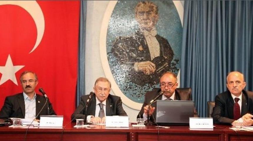 Ga&uuml;n&rsquo;de &ldquo;t&uuml;rk M&uuml;ziği Ve T&uuml;rk Halk Dansları&rdquo; Paneli