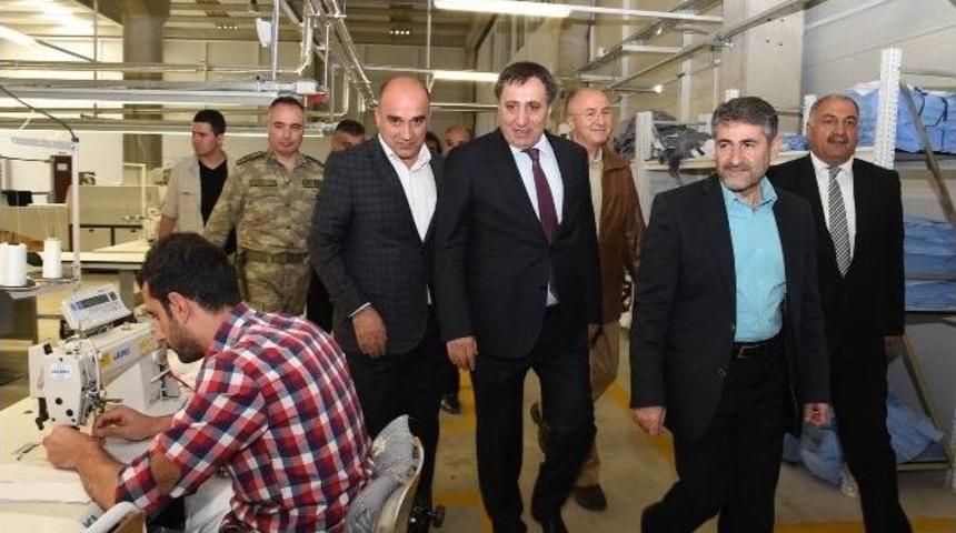 Osb’de Fabrikalar Peş Peşe Açılıyor