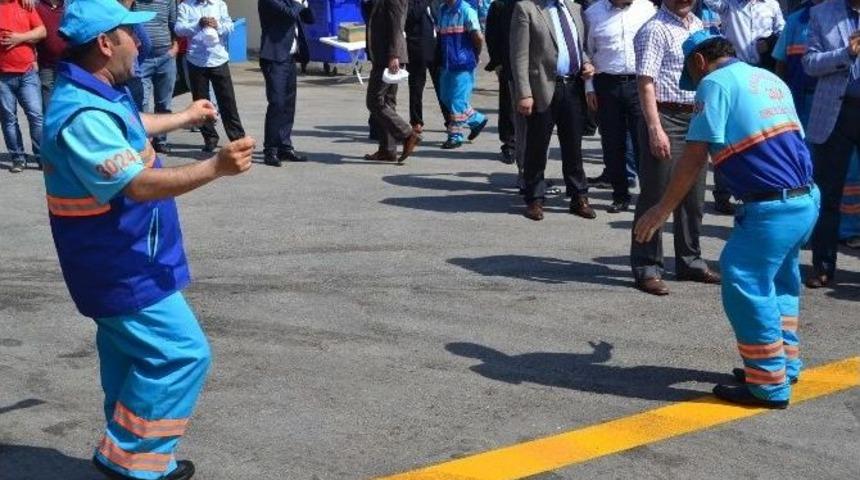 &Uuml;sk&uuml;dar&rsquo;da Kartvizitli Temizlik Personeli D&ouml;nemi