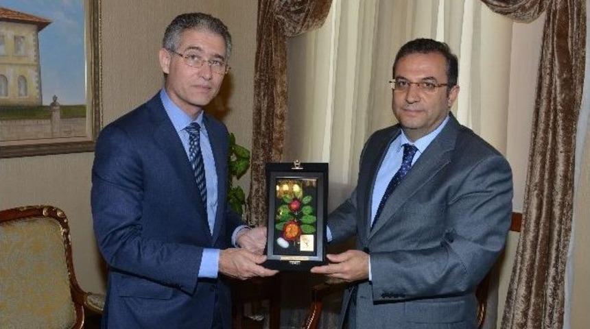 Unıcef T&uuml;rkiye Temsilcisi Duamelle&rsquo;den, Vali T&uuml;rker&rsquo;e Ziyaret