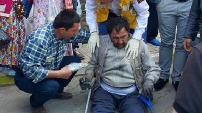 Engelli S&uuml;r&uuml;c&uuml;n&uuml;n Kullandığı Motosiklet, Minib&uuml;se &Ccedil;arptı