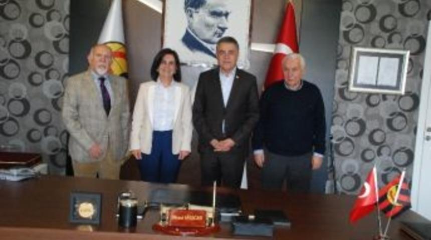 Usluer, Eskişehirspor Y&ouml;netimi İle Buluştu