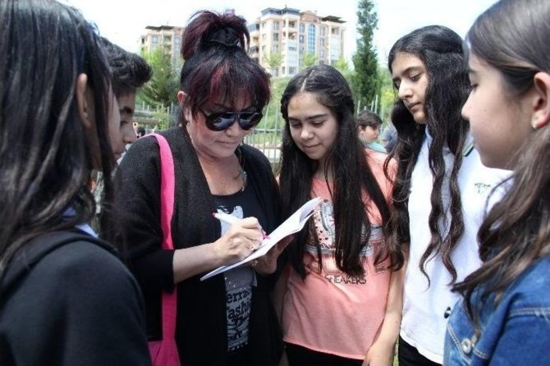 8. Uluslararası &Ccedil;ayda &Ccedil;ıra Film Festivali&rsquo;nin &Uuml;nl&uuml; Konukları Harput&rsquo;u Gezdi