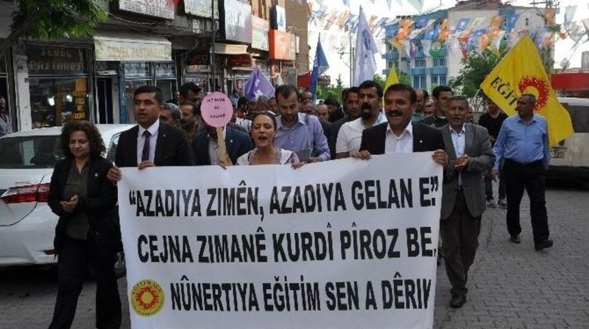 Derik&rsquo;te K&uuml;rt Dil Bayramı Kutlandı