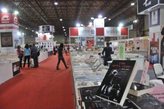Kocaeli Kitap Fuarı A&ccedil;ıldı 3