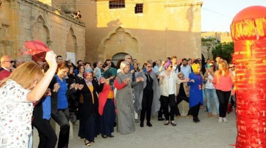 Mardin Bienali, Mor Efrem Manastırı'nda Start Aldı