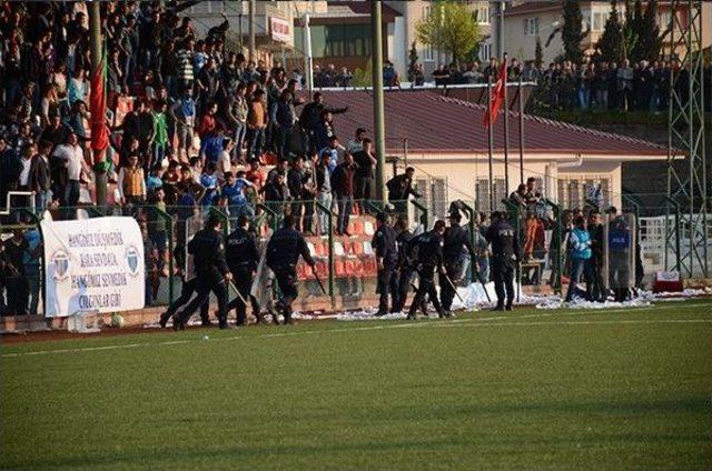 Osmaneli’deki 1. Amatör Futbol Ligi Müsabakasında Çıkan Olaylar