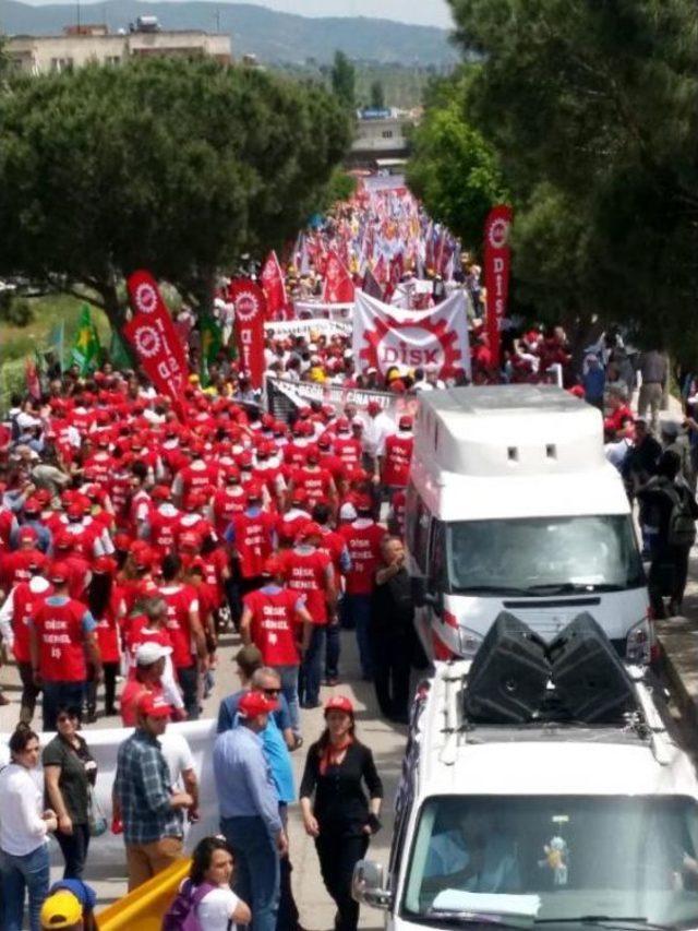 Soma'da Işçi, Memur Ve Stk Üyeleri 301 Madenci Için Yürüdü