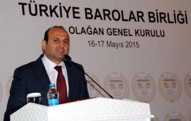 Tbb Başkanı Feyzioğlu na Plaket Protestosu 1