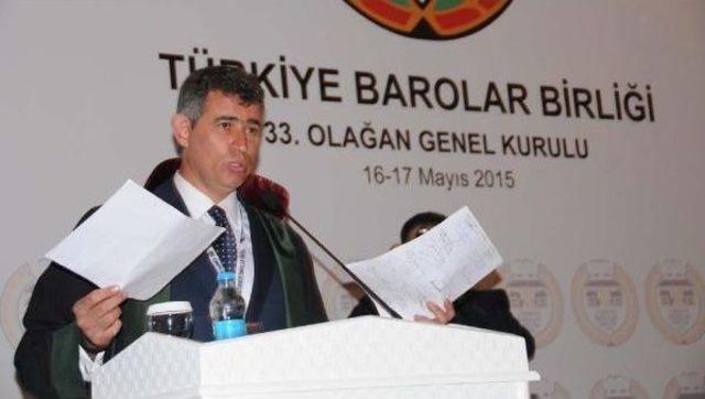 Tbb Başkanı Feyzioğlu na Plaket Protestosu 3