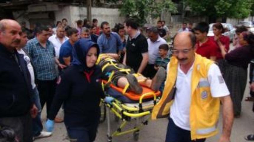 Otomobil &Ccedil;arpan Gen&ccedil; Yaralandı