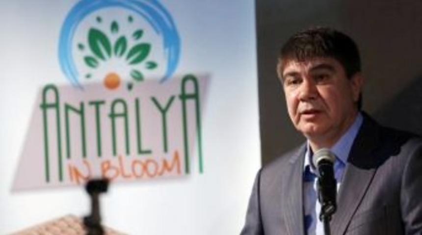 Başkan Menderes T&uuml;rel&rsquo;den Kadın Yarı Tepkisi