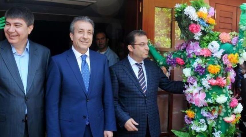 Antalya, '&ccedil;i&ccedil;ek A&ccedil;an Şehirler'e Aday