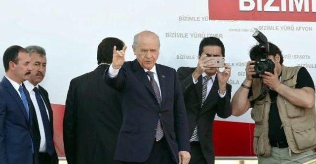 Antalya'da Konuşan Bahçeli: Kaçınız Bir Hafta Tatil Yapabildi?