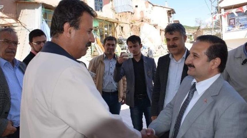 Ak Parti Milletvekili Adayı &Ouml;zdemir Derbent&rsquo;te Vatandaşla Buluştu