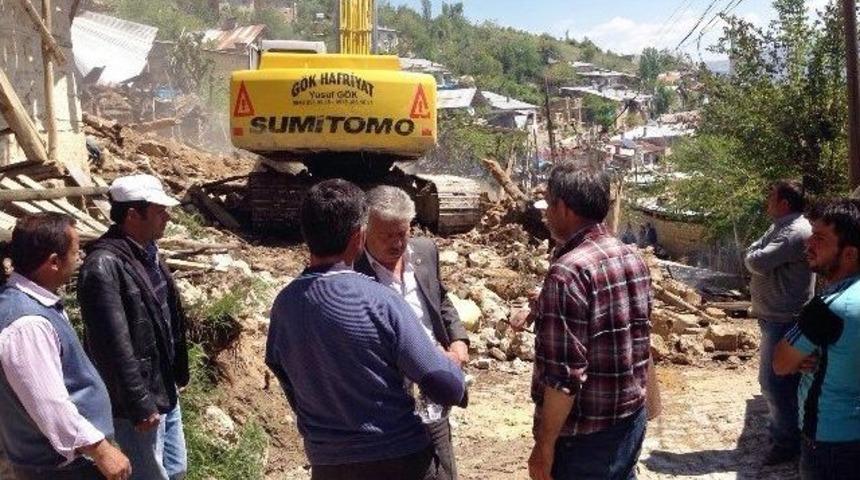 Karaman&rsquo;da &Ccedil;ıkan Yangında 3 Ev K&uuml;l Oldu